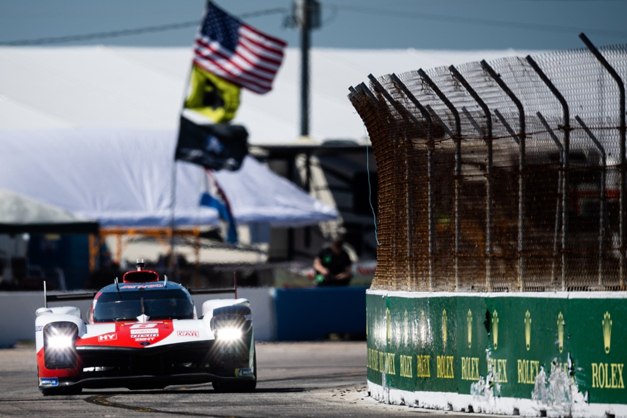 1000 MILES OF SEBRING