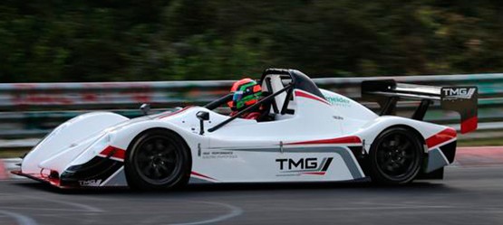 2012: Die Motorsport GmbH (TMG) stellt einen neuen Rekord für elektrische Antriebe auf der legendären Nordschleife des Nürburgrings in Deutschland auf.
